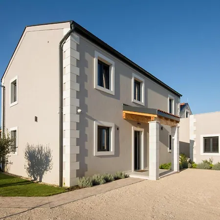 Holiday home Manana Gornji Zemunik